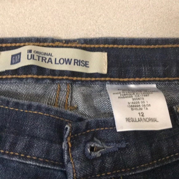 GAP ultra low rise boot cut jeans - Picture 2 of 4